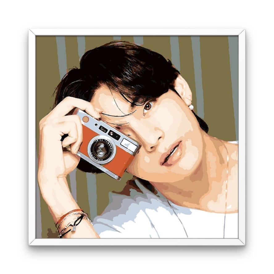 V with Camera