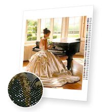 Załaduj obraz do przeglądarki galerii, Woman Playing the Piano - Diamond Painting Kit - [Diamond Painting Kit]